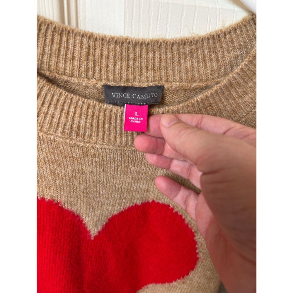 Vince Camuto tan red Heart Crewneck  oversized Sweater Womens LG soft cozy EUC - Picture 4 of 7